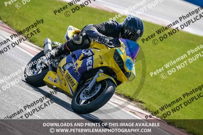 donington no limits trackday;donington park photographs;donington trackday photographs;no limits trackdays;peter wileman photography;trackday digital images;trackday photos
